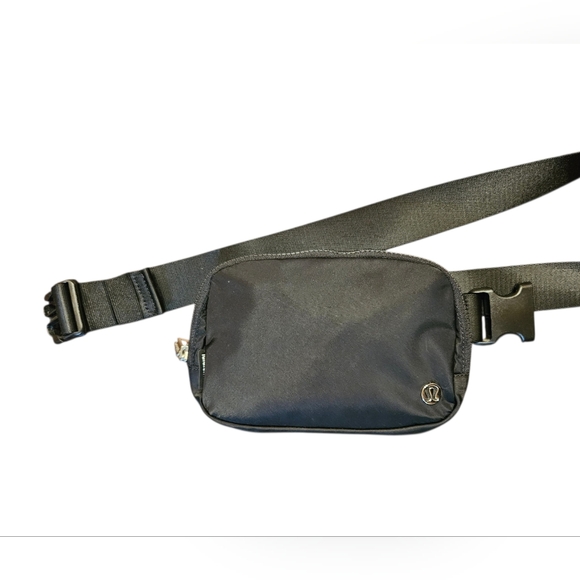 nwot Lululemon Everywhere Belt Bag Pack - Picture 3 of 8